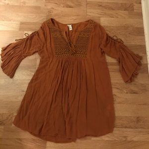 Mustard colored long three quarter length top